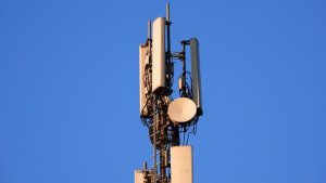 Chelsea mansion sells for reported £275m in record deal