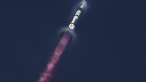 Първият частно подкрепян ядрен енергиен блок на Китай започва работа в Zhejiang