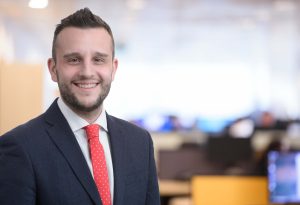 Tesla е изпреварена от BYD в глобалните продажби на EV през 2025 г