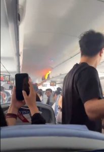 Пожар на батерия на борда на Air China, полет за Южна Корея, наложи аварийно кацане