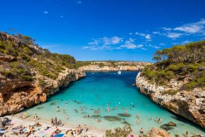 Китайският AI стартиращ Baichuan премества фокуса си към основния бизнес, затваря B2B отдела за финансови услуги · TechNode