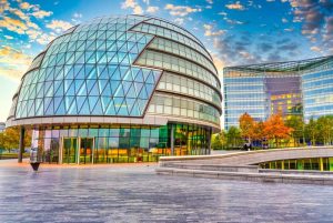 Estate agents lag behind consumer expectations on trust