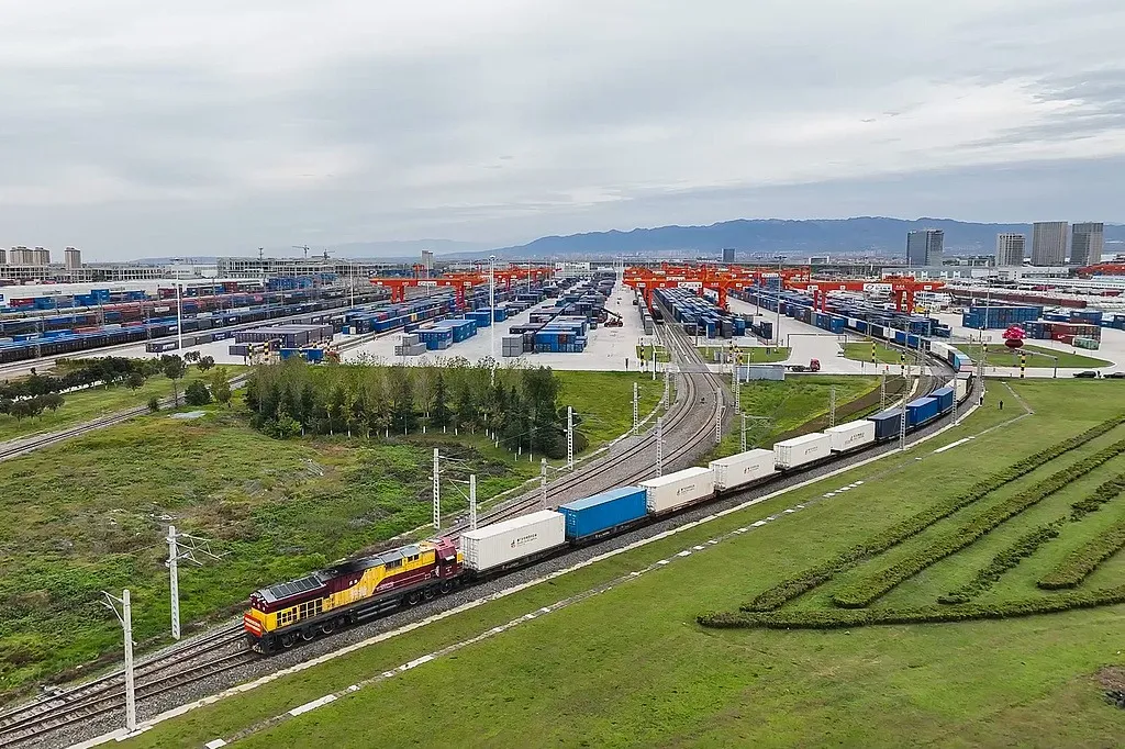 Китай подкрепя висококачественото развитие на жп експреса Китай–Европа