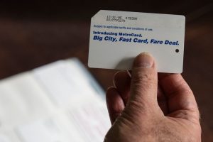 Метрото на Ню Йорк се присъединява към Лондон, Сингапур и оттегля MetroCard и възприема тарифите за еднократно пътуване