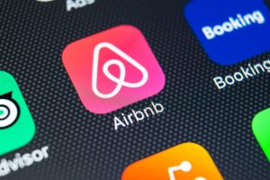 Holiday let owners attempt to ditch Airbnb and Expedia