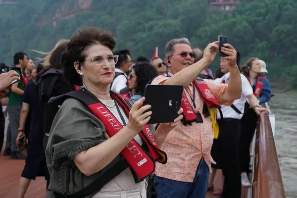 Входящият и изходящ туризъм в Китай ускоряват растежа