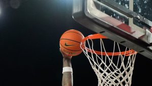 САЩ обвиниха 20 души в манипулиране на университетски и китайски баскетболни игри, съобщава NBC