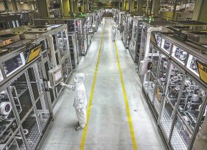 Източници: Китай призовава CATL и други 15 най-добри производители и доставчици на батерии, за да ограничат ценовите войни, свръхкапацитета