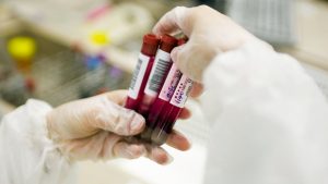 2 лаборатории в Хонконг, свързани с подозрение за трансгранична контрабанда на кръвни проби