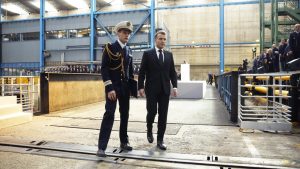 Европа реагира на предложението на Макрон да разположи атомни оръжия на съюзниците на Франция