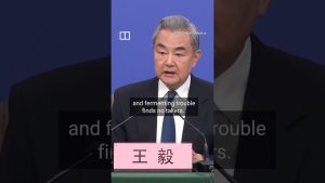 В свят, пълен с вълнения, Китай „стои здраво като планина“ със сънародниците си